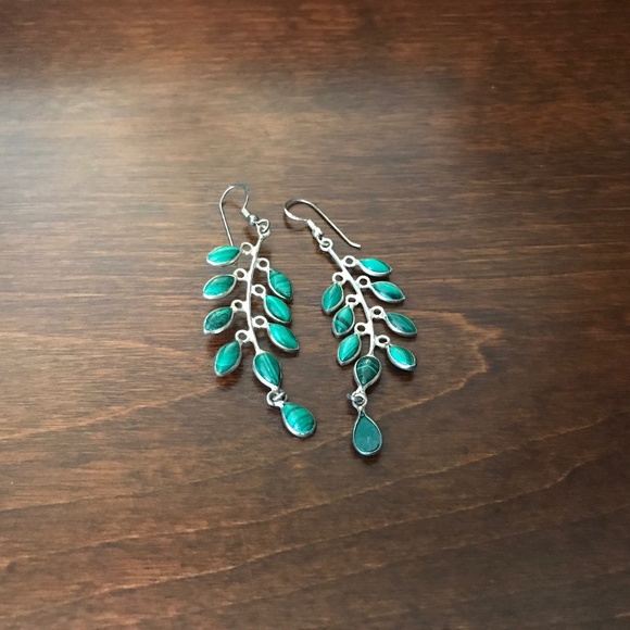 Jewelry - 925 Sterling silver vintage style malachite leaf earrings